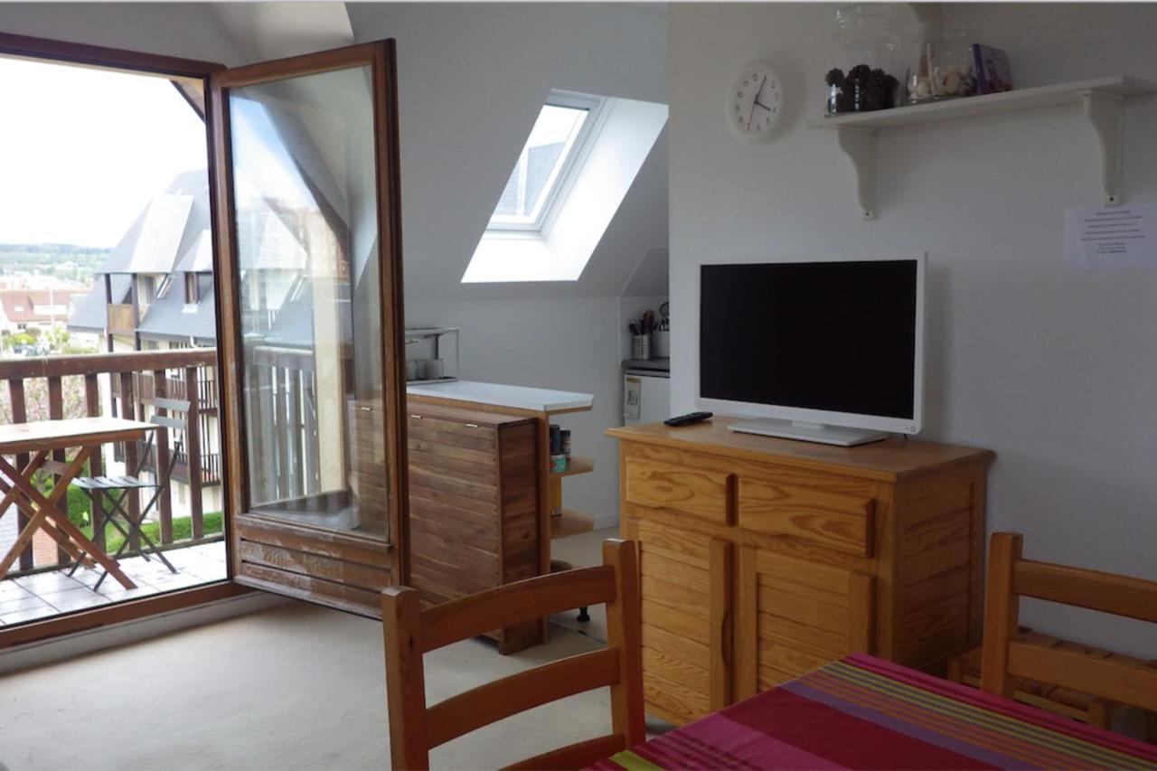 Nice Flat 2 Steps From The Beach Cabourg Exteriör bild