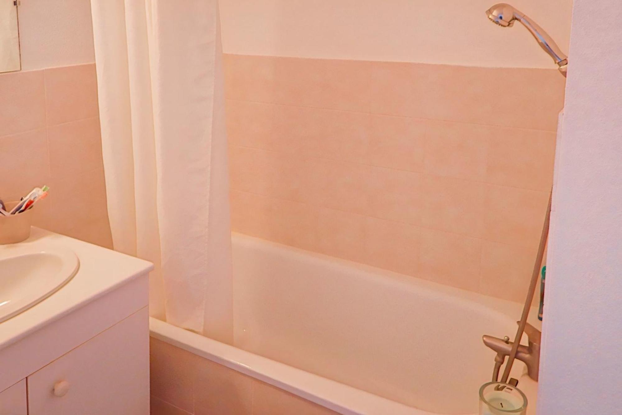 Nice Flat 2 Steps From The Beach Cabourg Exteriör bild